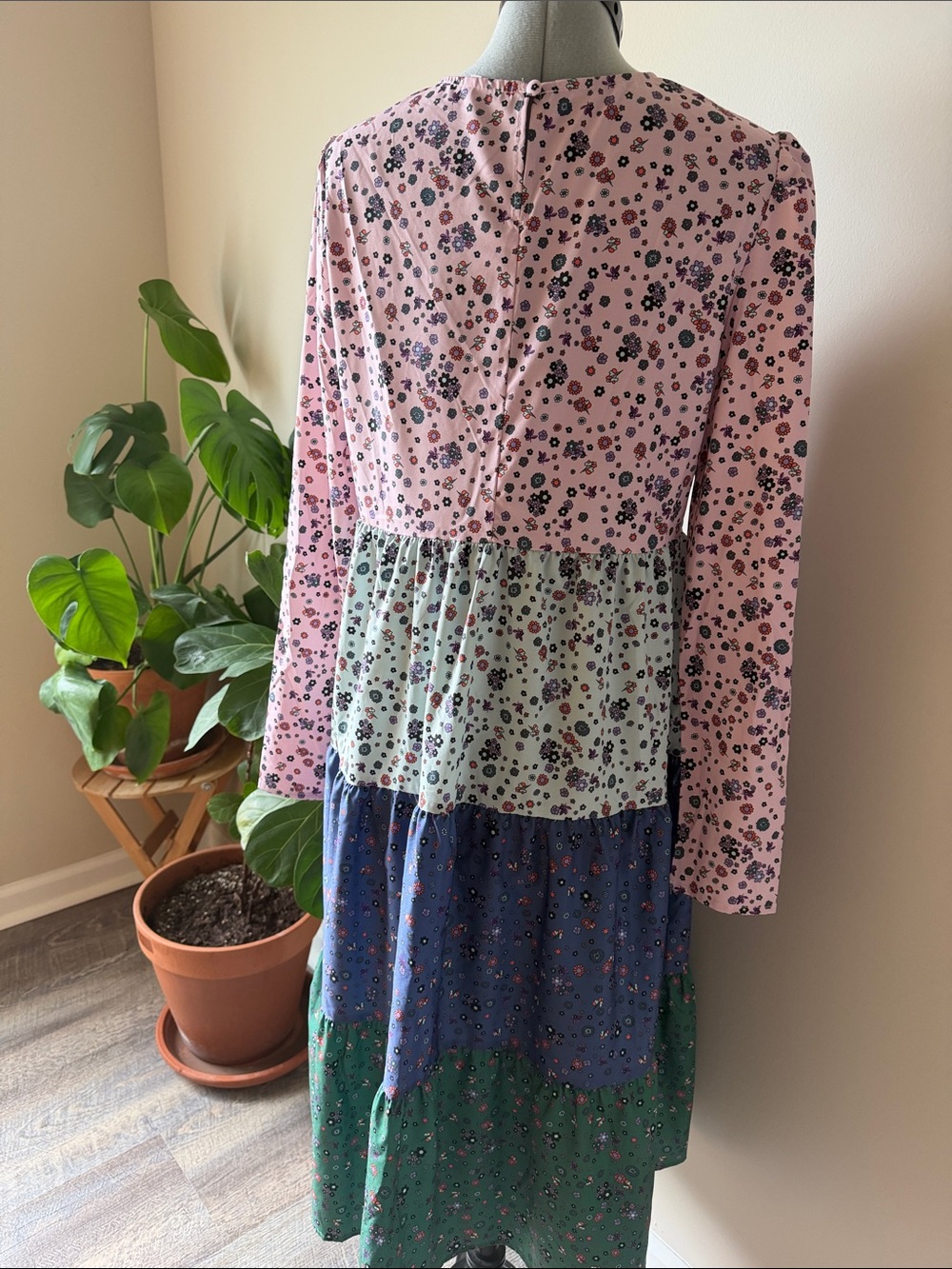 Pink Green Blue Tiered Floral Midi Dress - Picture 3 of 3
